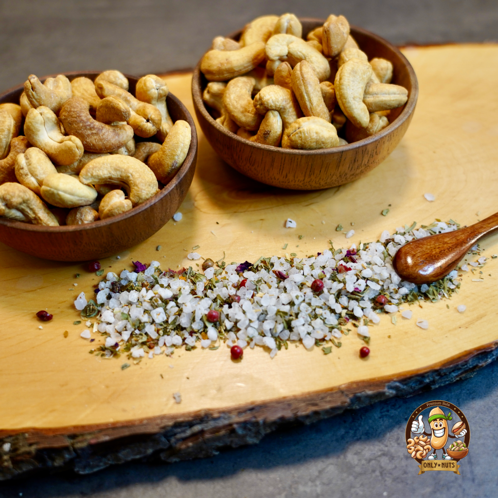 Genieße den unwiderstehlichen Geschmack von salzigen Cashewkernen – perfekt gewürzt mit einer Prise grobem Meersalz. Diese salzigen Cashews bieten eine knackige Textur und einen herzhaften, ausgewogenen Geschmack. Ideal für alle, die einen gesunden, aber köstlichen Snack suchen. Perfekt für Partys, unterwegs oder als aromatischer Snack für zwischendurch. #SalzigeCashews #HerzhafterSnack #GesundeKnabbereien #CashewGenuss #PremiumSnacks